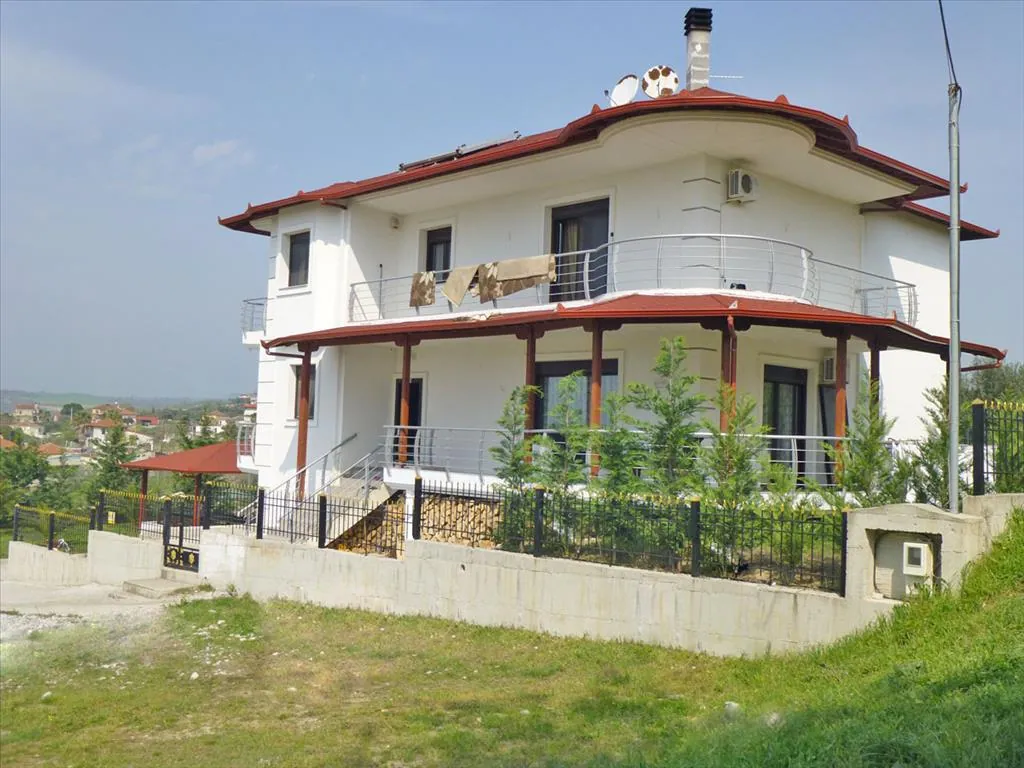 Villa 220 m² in Olympic Riviera - 2