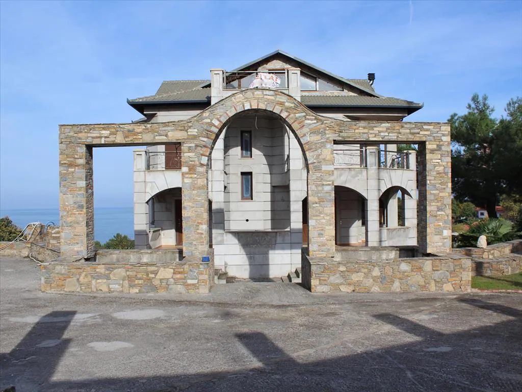 Villa 500 m² in Olympic Riviera - 2