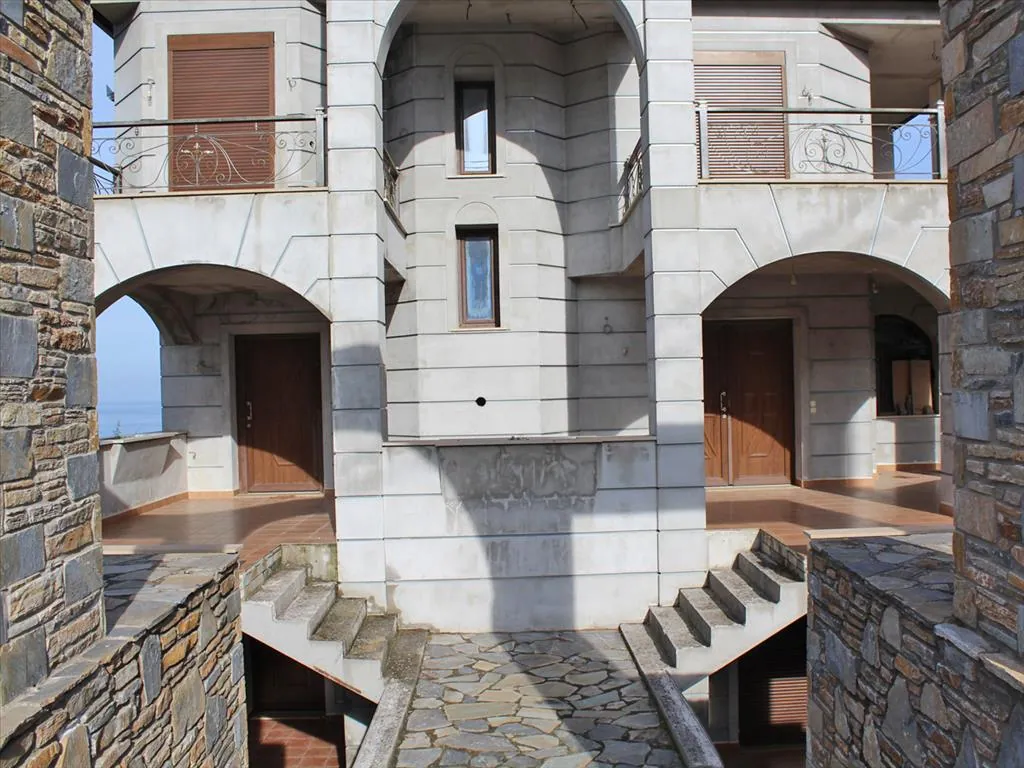 Villa 500 m² in Olympic Riviera - 4
