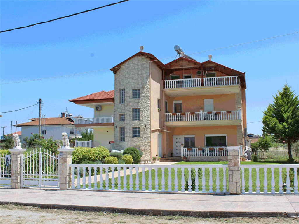 Villa 250 m² in Olympic Riviera - 3
