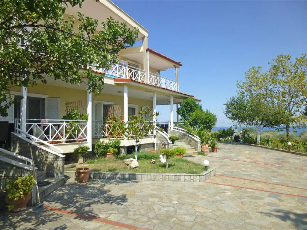 Villa 400 m² in Olympic Riviera - 2