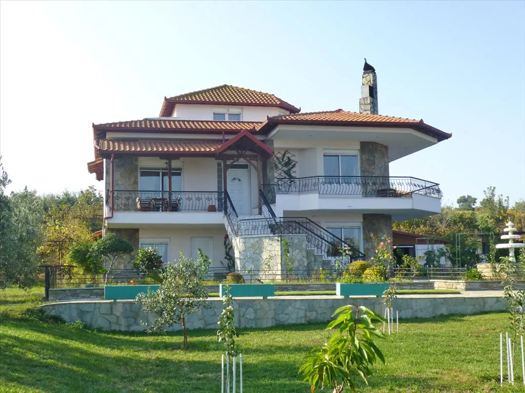Villa 300 m² in Olympic Riviera - 2
