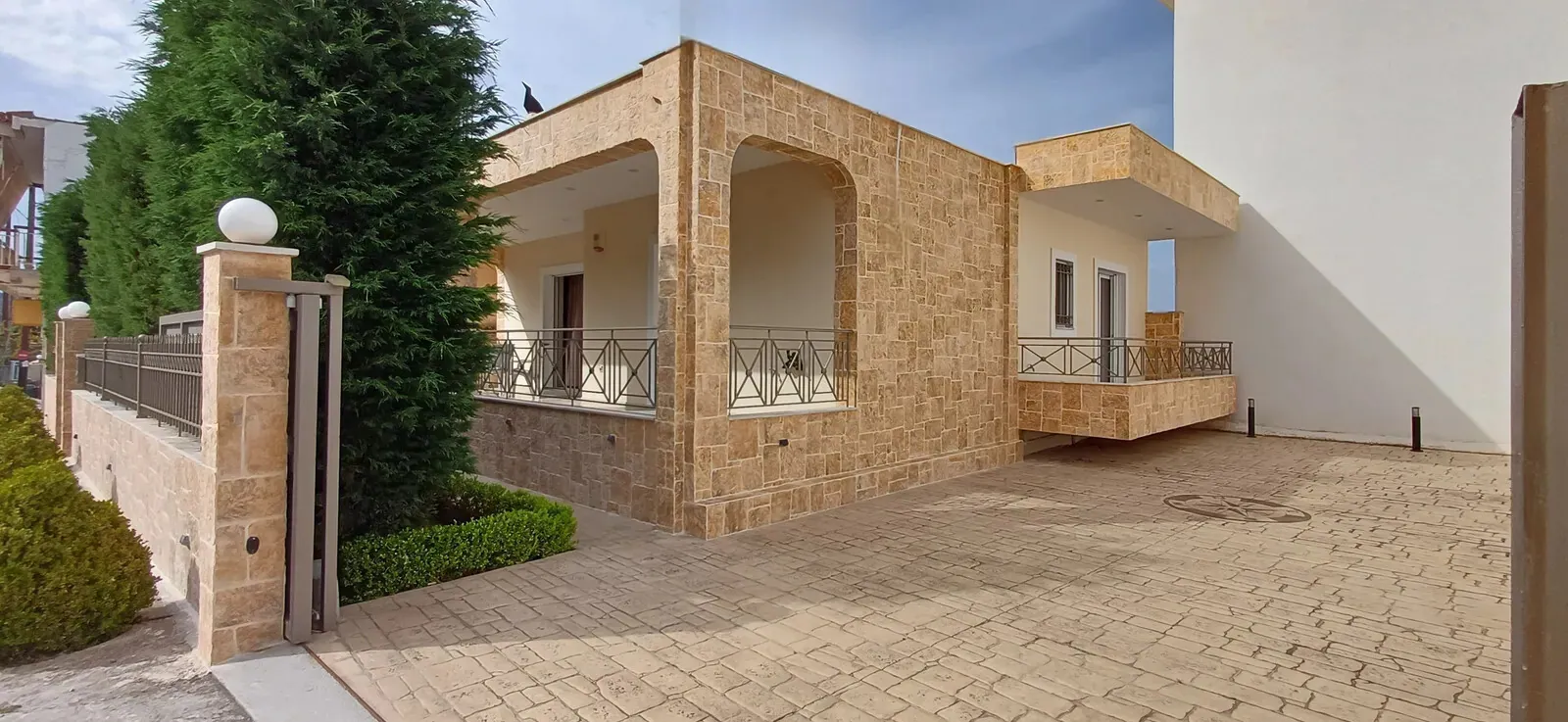 Villa 191 m² in Peloponnese