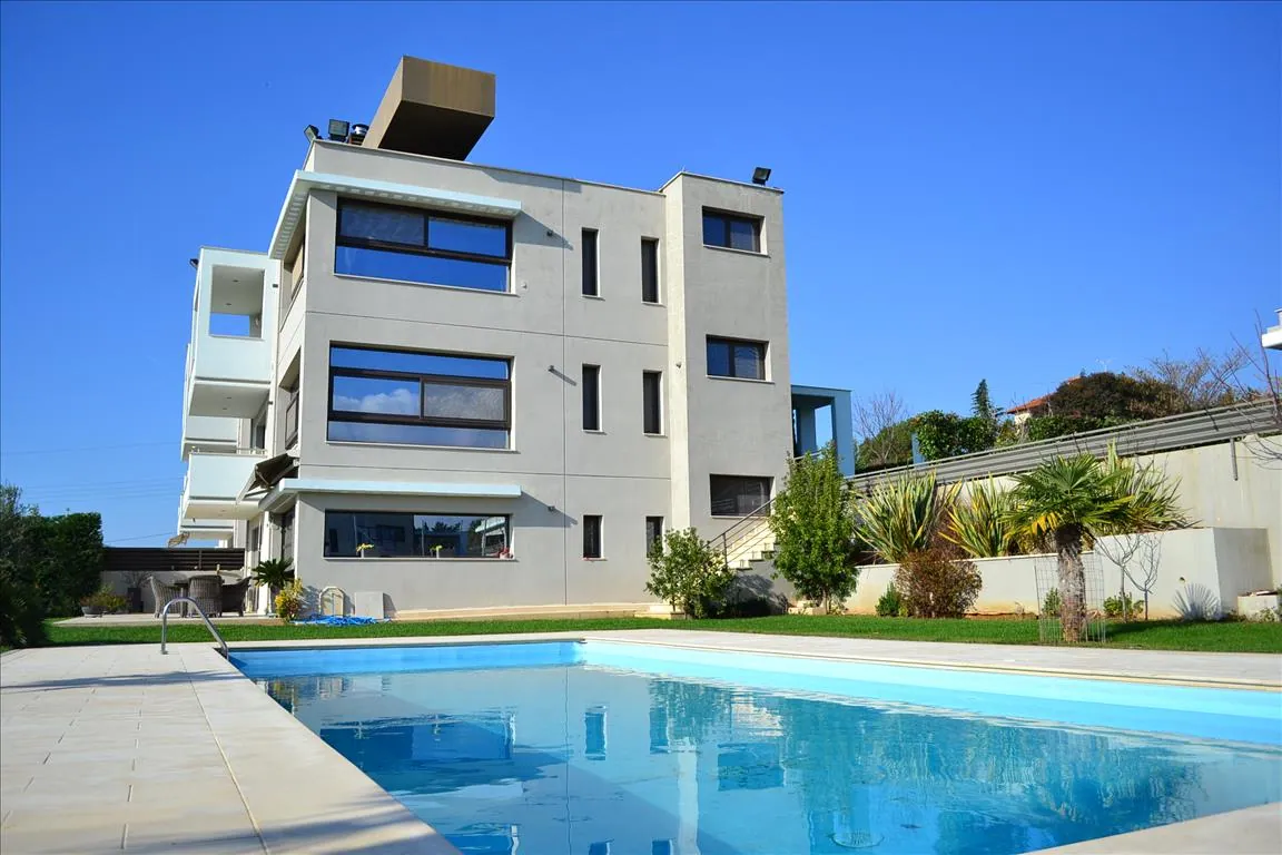 Villa 420 m² in Thessaloniki