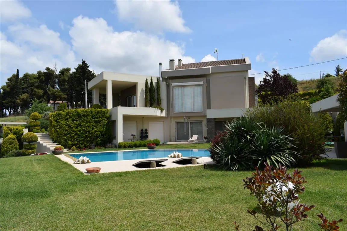 Villa 450 m² in Thessaloniki suburbs