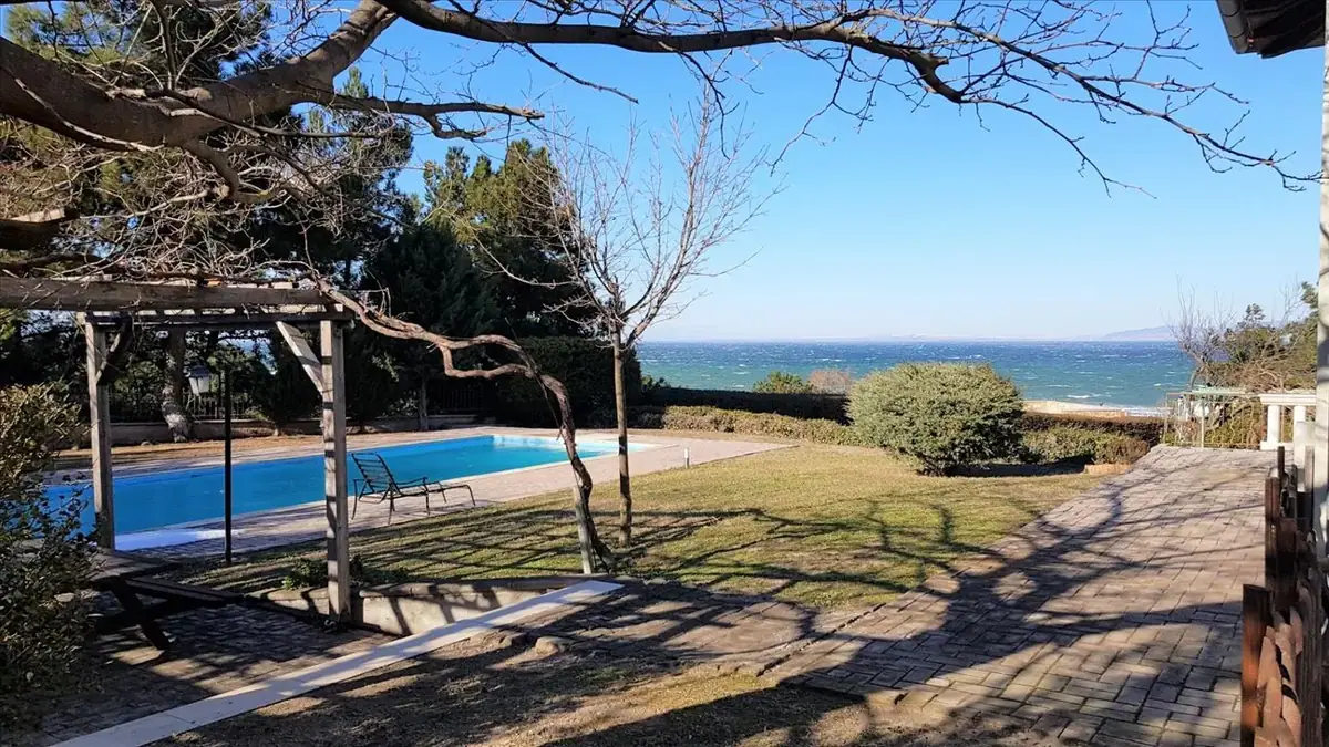 Villa 460 m² in Thessaloniki suburbs