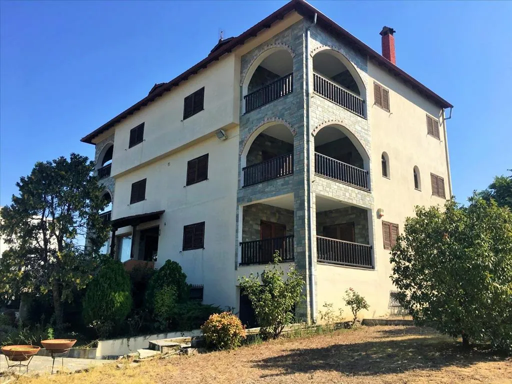 Villa 728 m² in Thessaloniki suburbs - 2