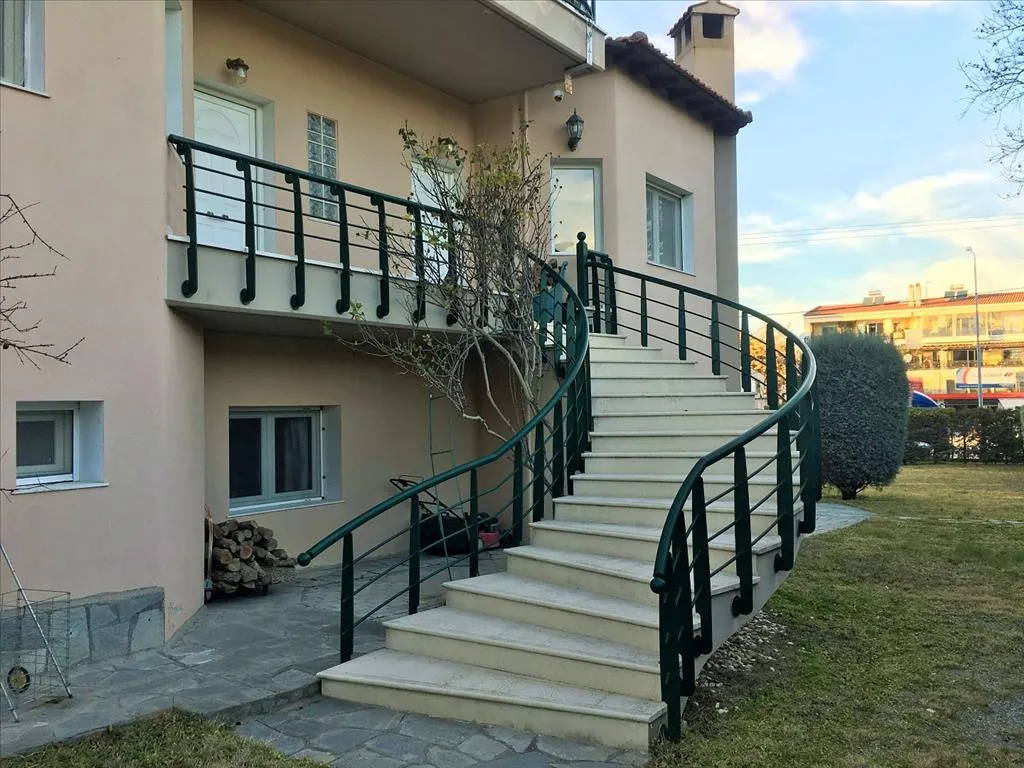 Villa 280 m² in Thessaloniki suburbs - 2