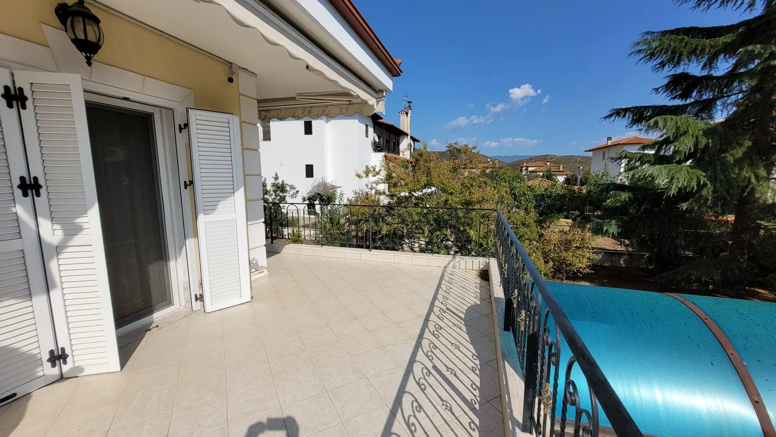 Villa 340 m² in Thessaloniki suburbs