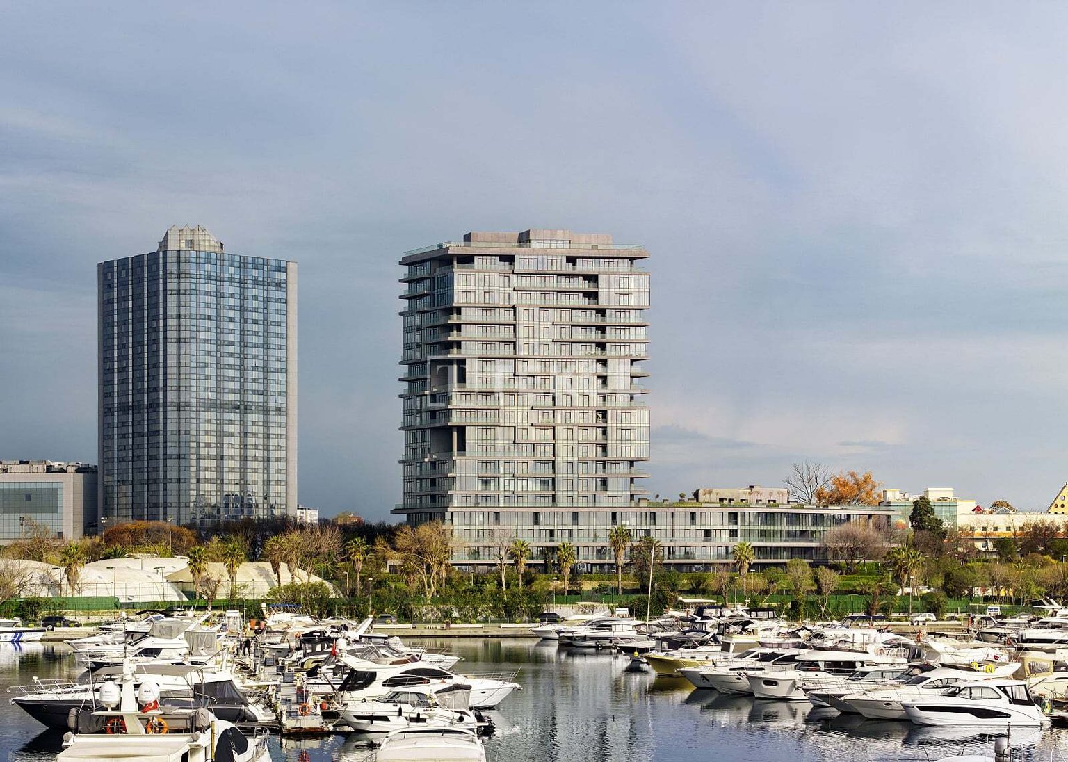 Apartments overlooking the marina in Bakırköy - 2