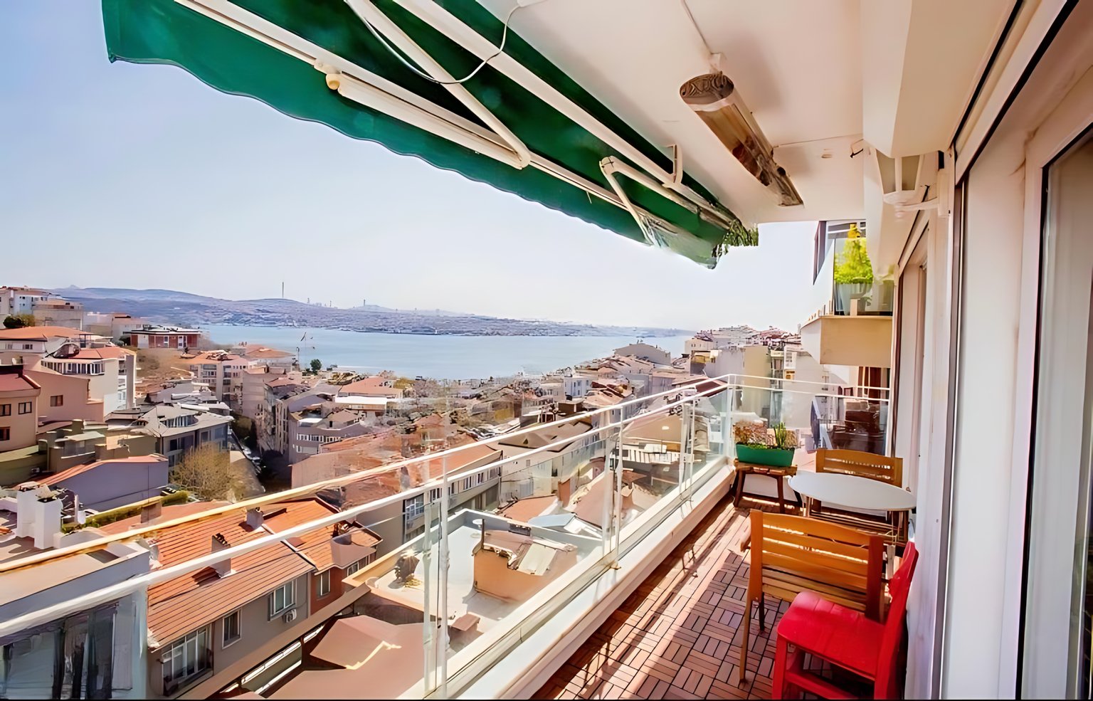 Apartment with a Bosphorus panorama in Cihangir - 4