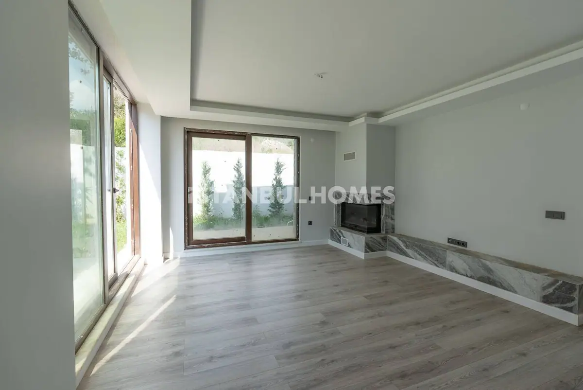 Apartment in Istanbul - 4