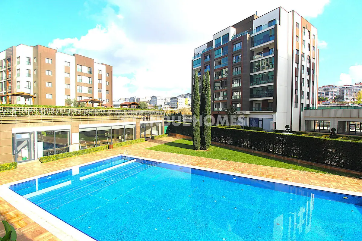 Apartment 198 m² in Istanbul - 2