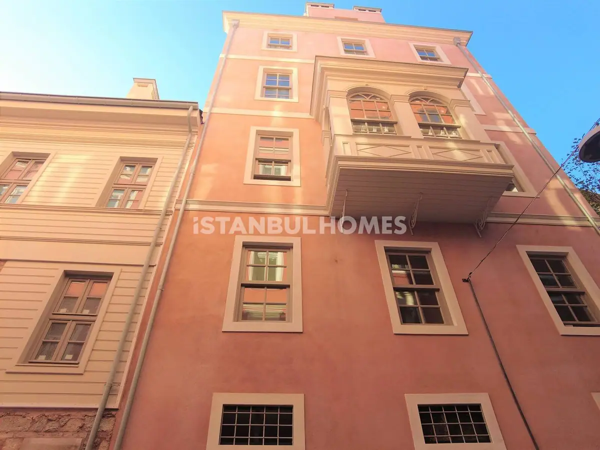 Apartment in Istanbul - 2