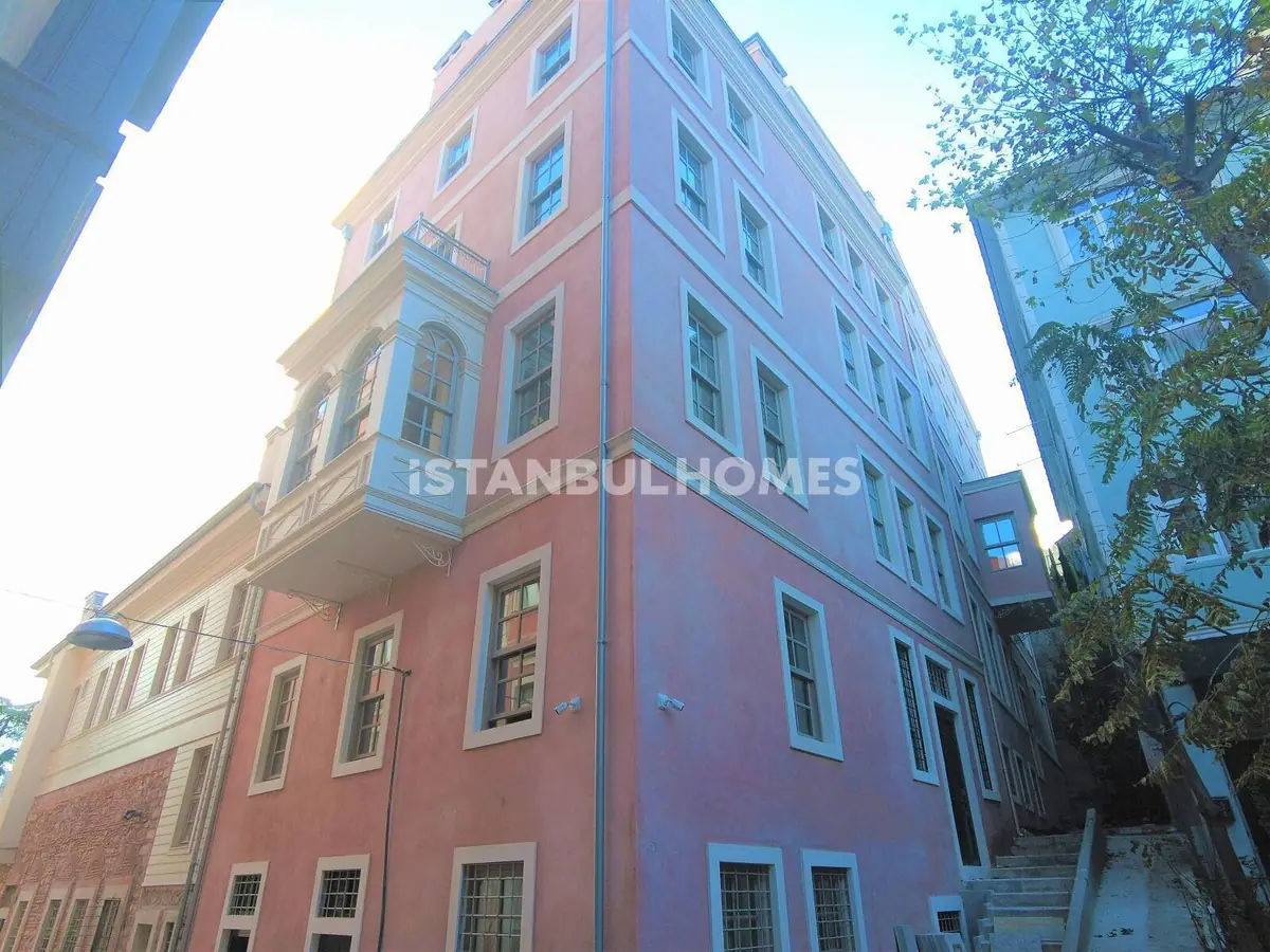 Apartment in Istanbul - 3