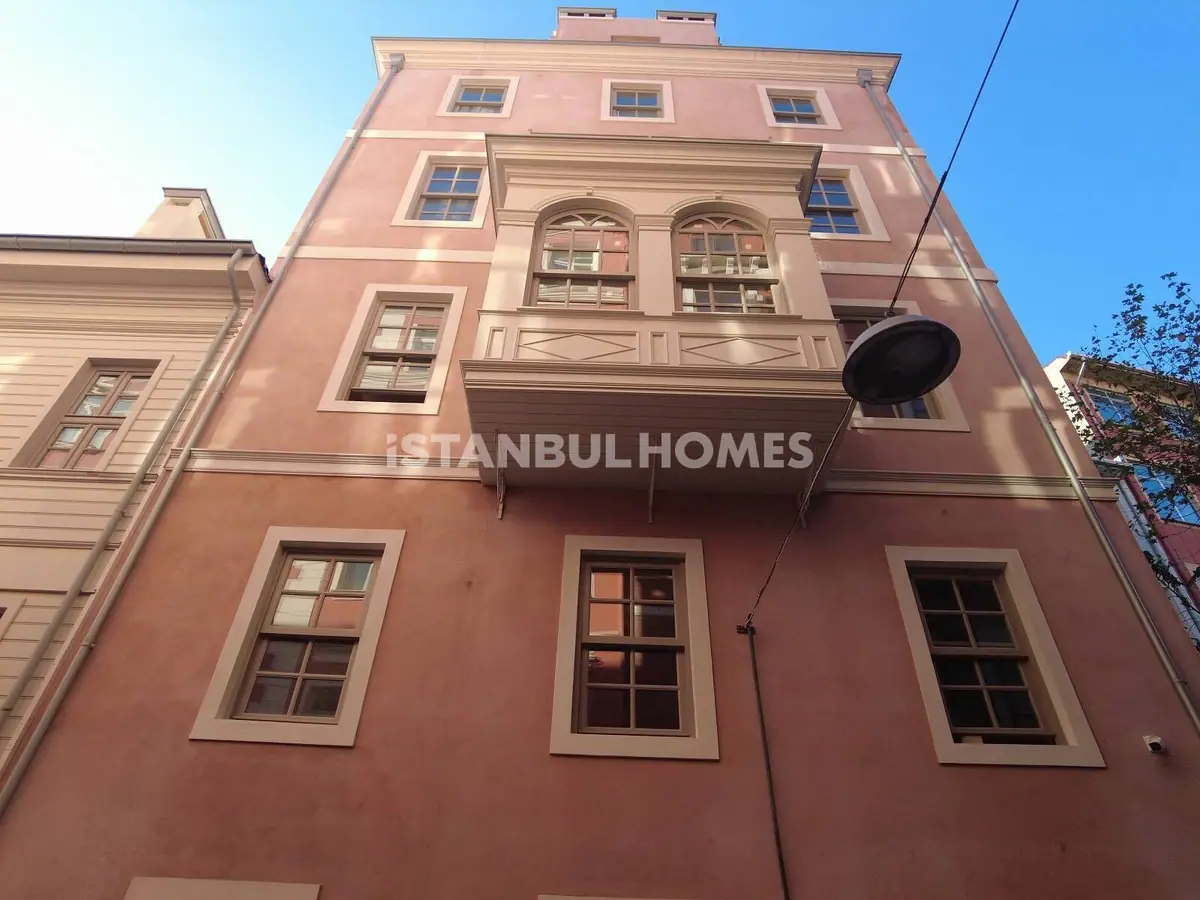 Apartment in Istanbul - 4