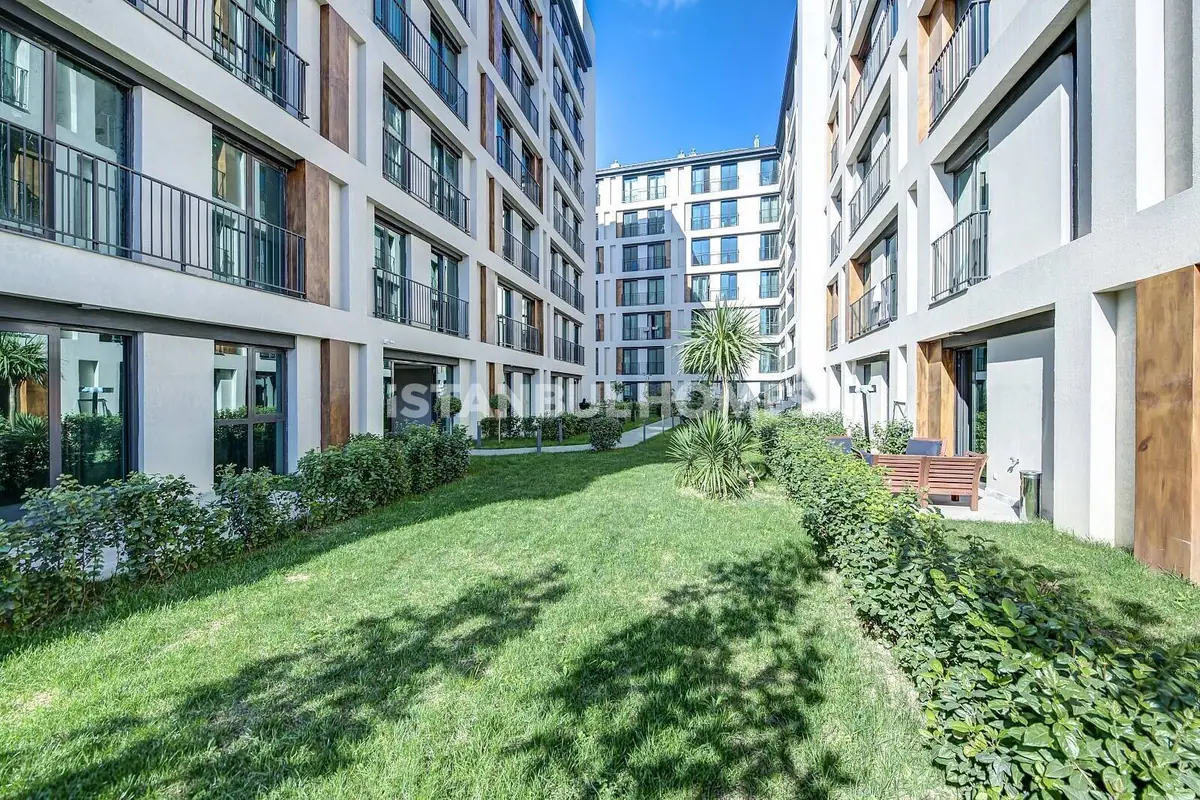 Apartment in Istanbul - 3