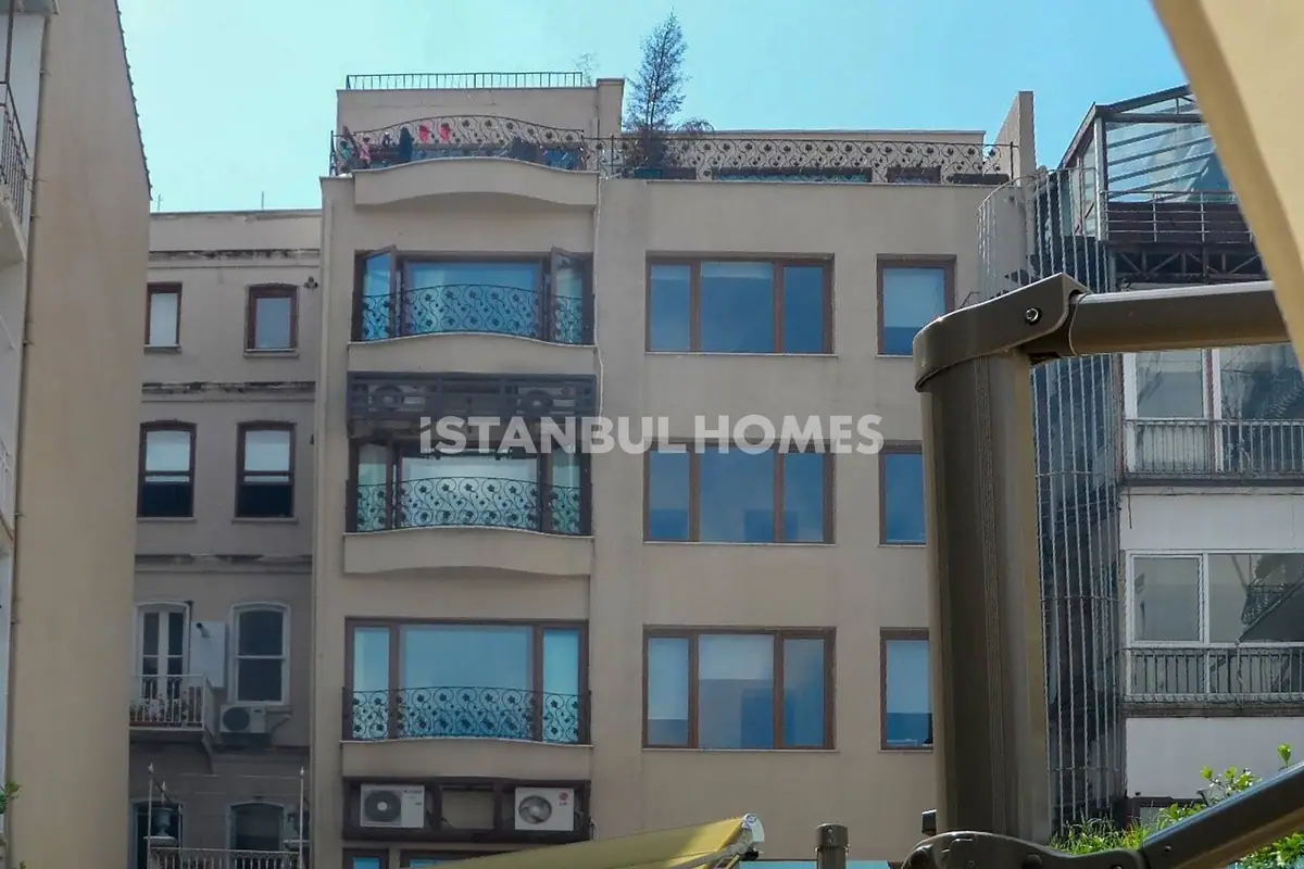 Commercial property in Istanbul - 4