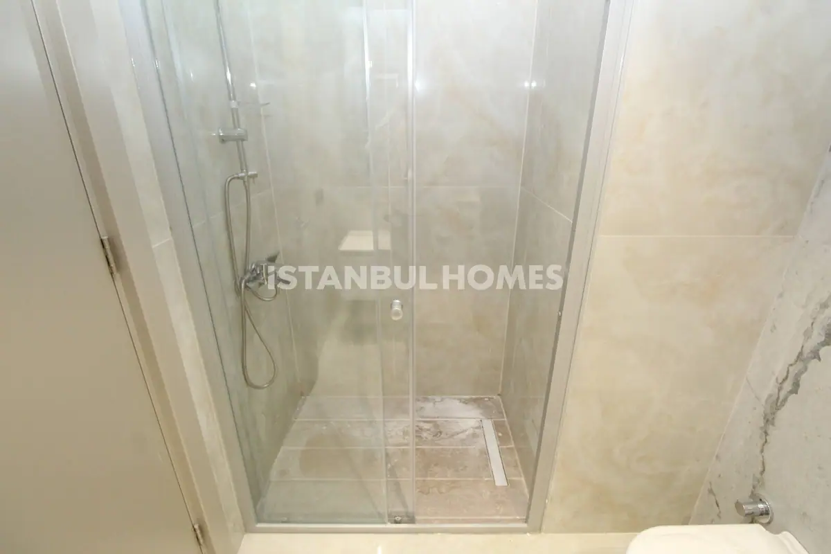 Apartment in Istanbul - 8