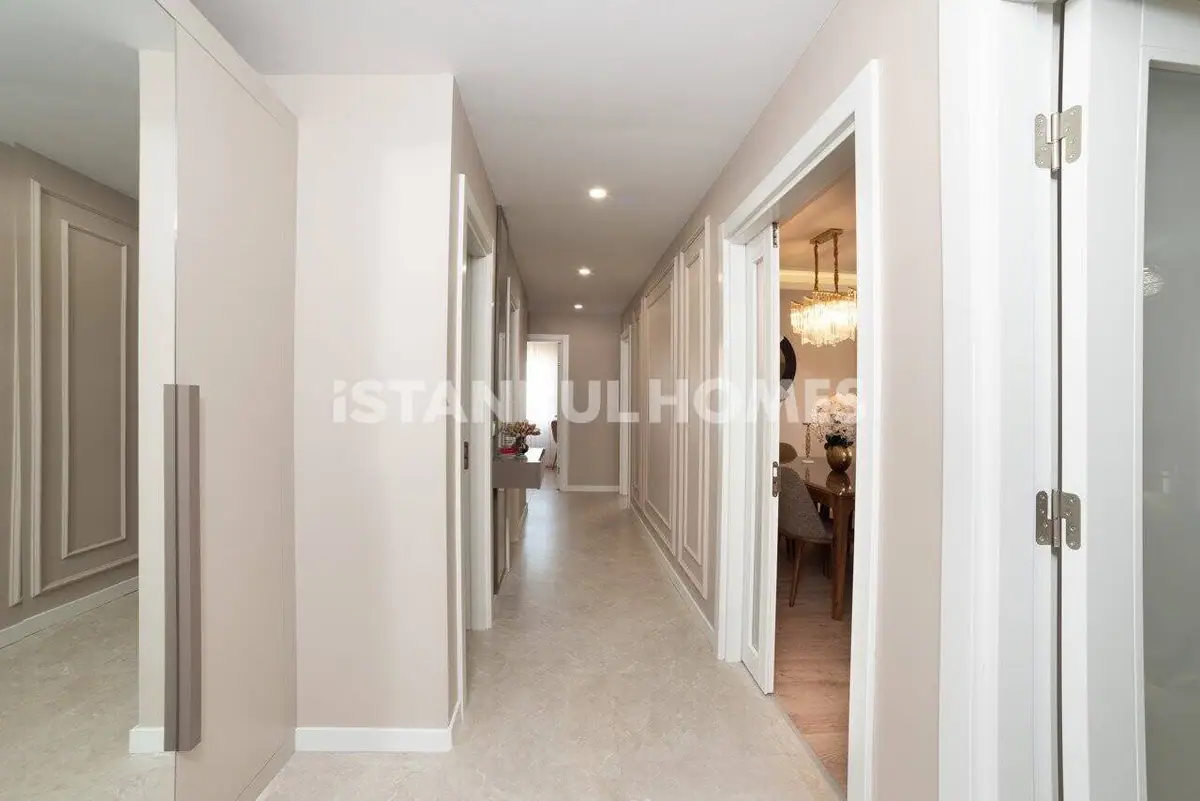 Apartment 136 m² in Istanbul - 4