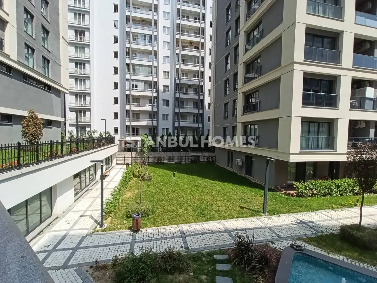 Apartment in Istanbul - 4