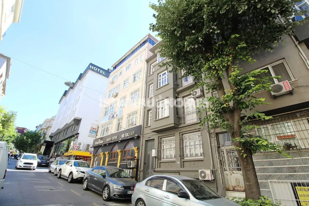 Apartment in Istanbul - 3