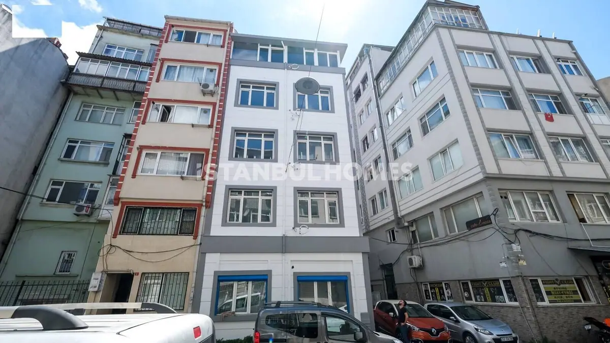 Apartment in Istanbul - 2