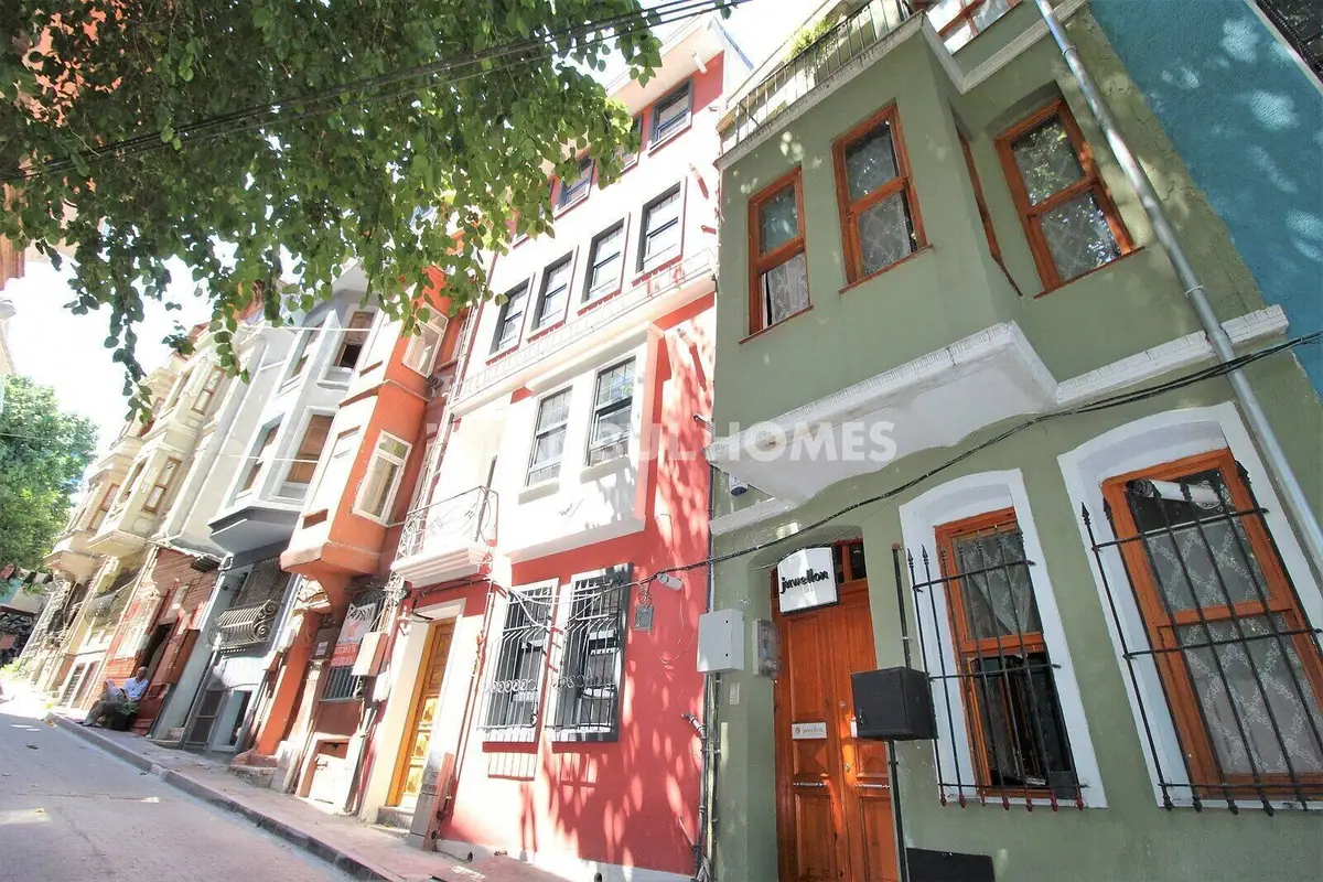 Apartment in Istanbul - 2