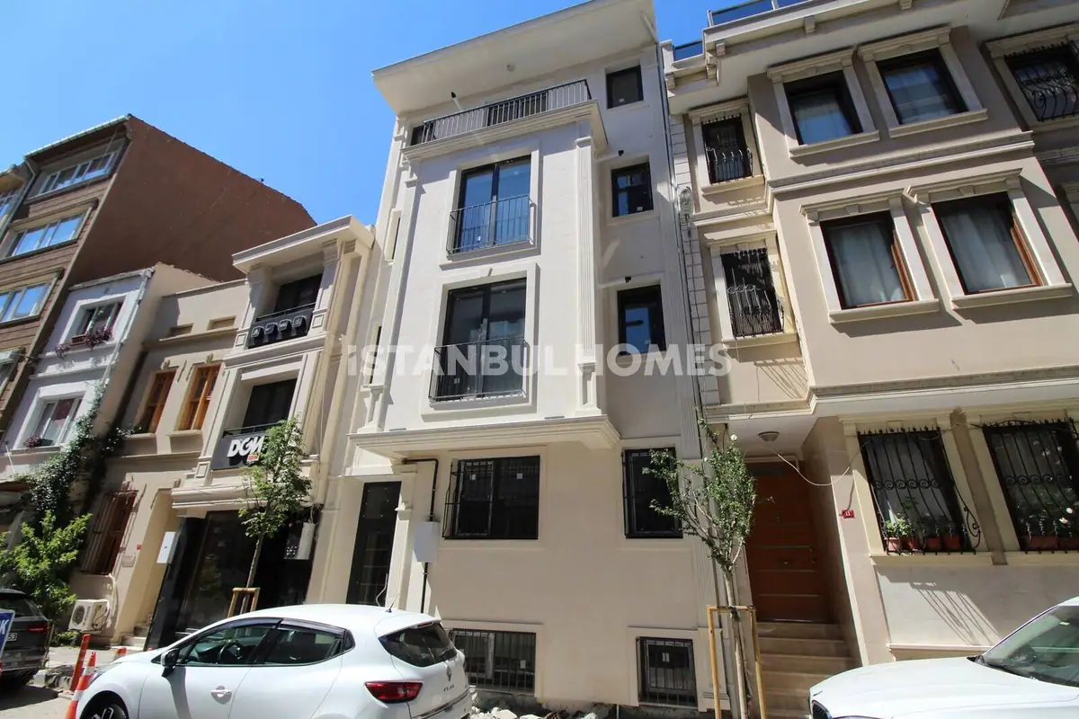 Apartment in Istanbul - 3