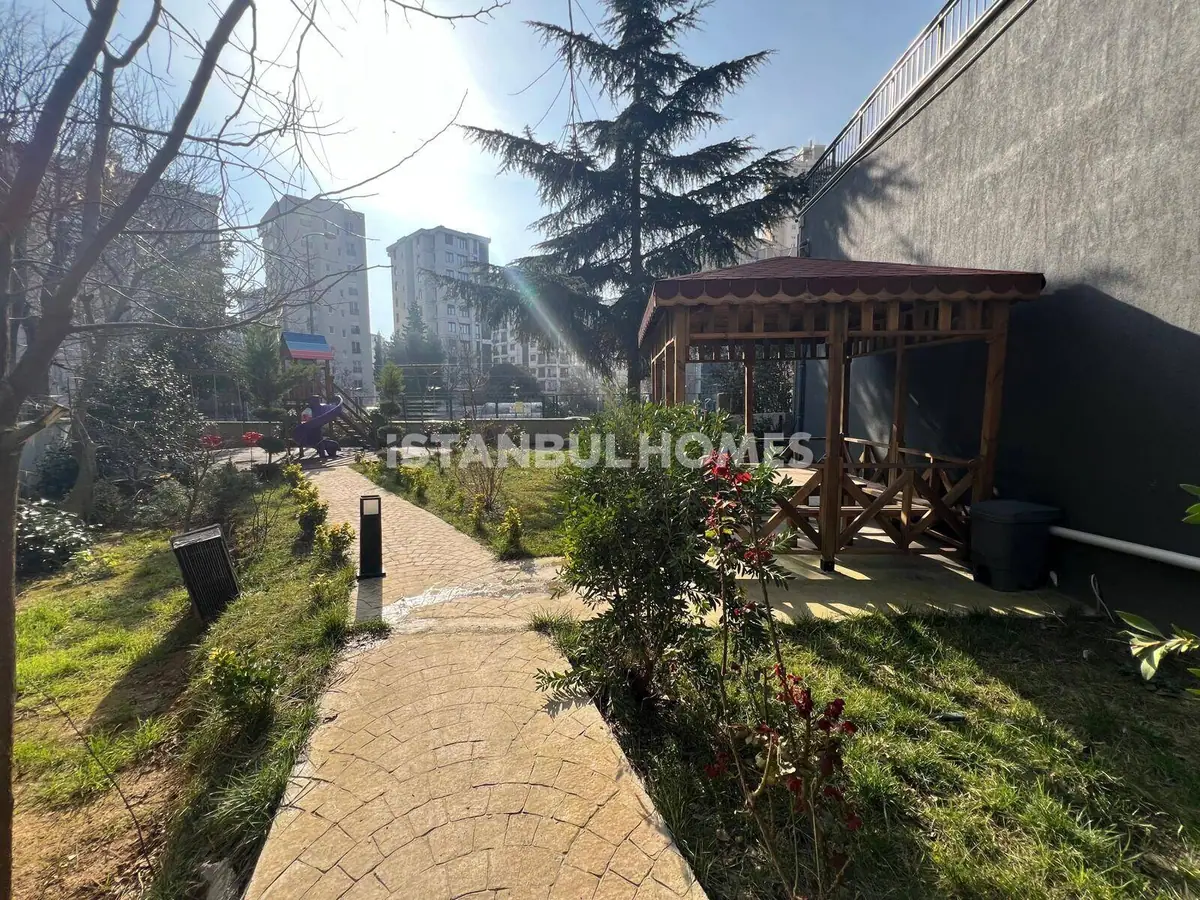 Apartment in Istanbul - 3
