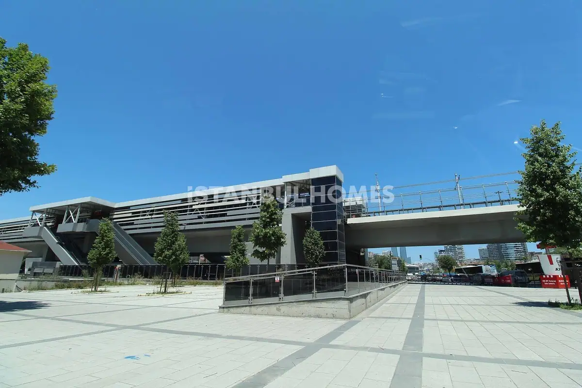 Apartment in Istanbul - 3