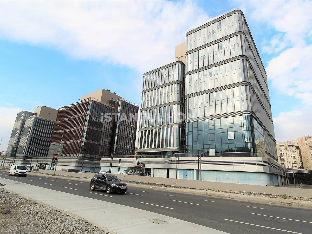 Apartment 81 m² in Istanbul - 2