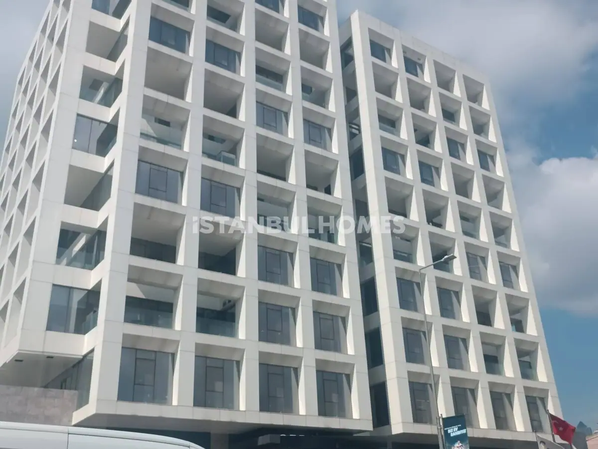 Commercial property 81 m² in Istanbul - 2