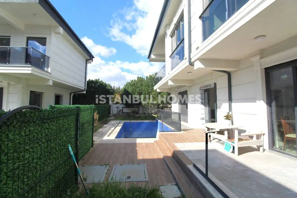 Villa in Istanbul - 2