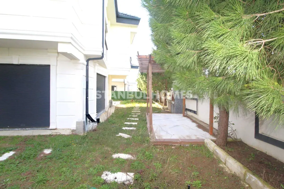 Villa in Istanbul - 4