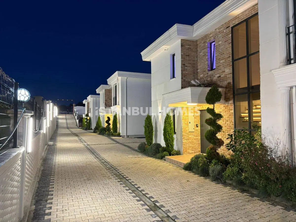 Apartment in Istanbul - 2
