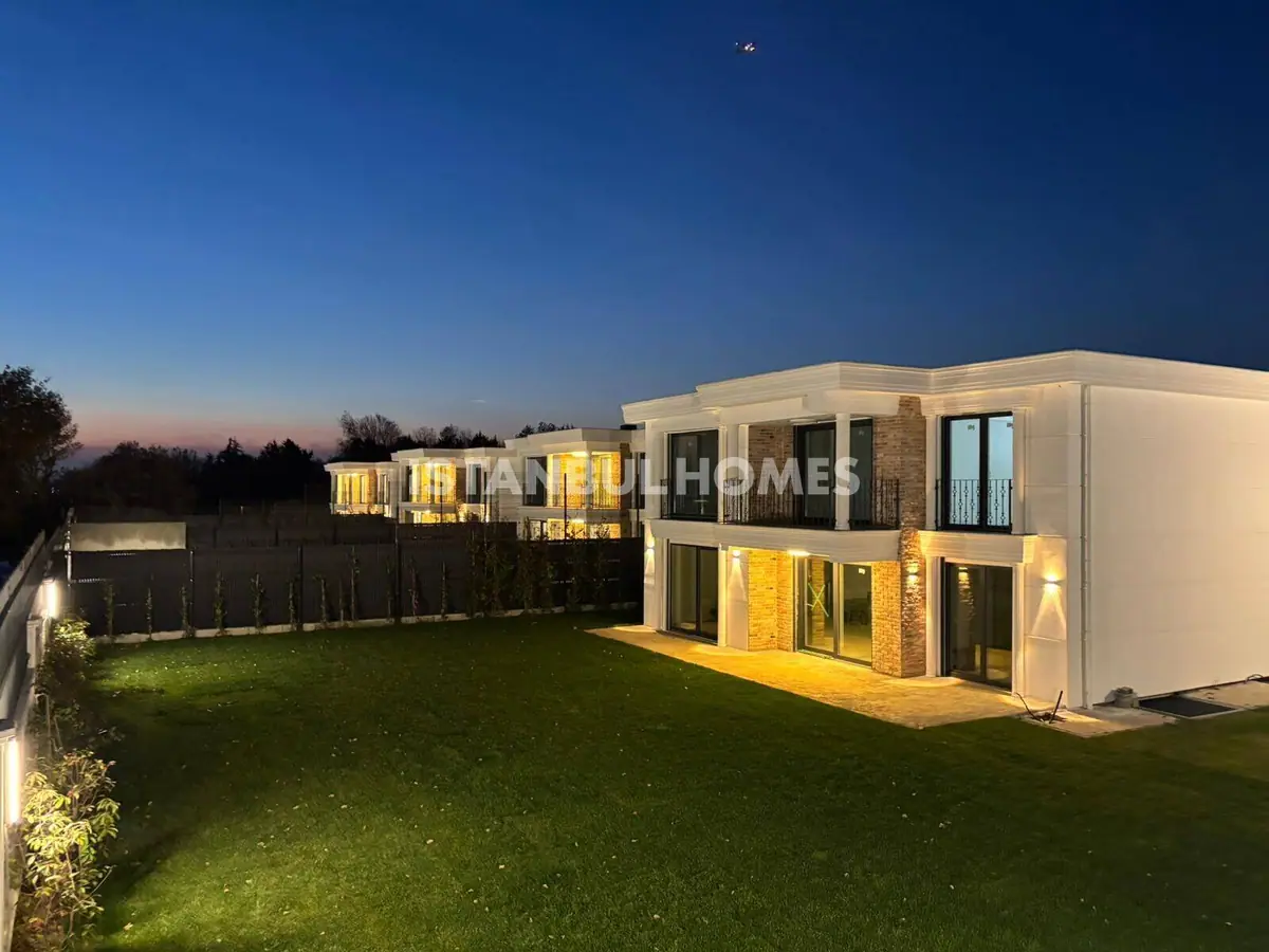 Apartment in Istanbul - 4