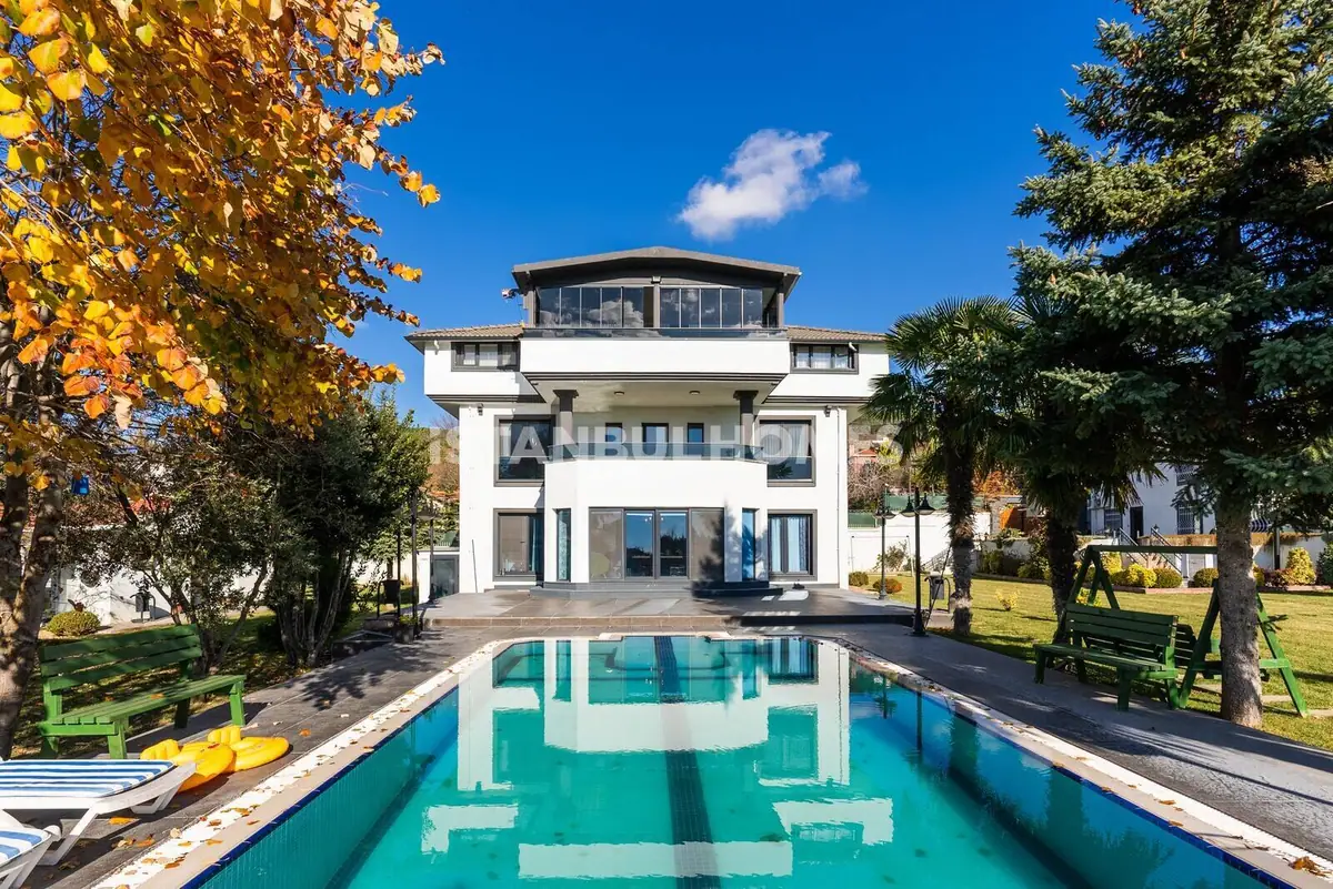 Villa in Istanbul - 4